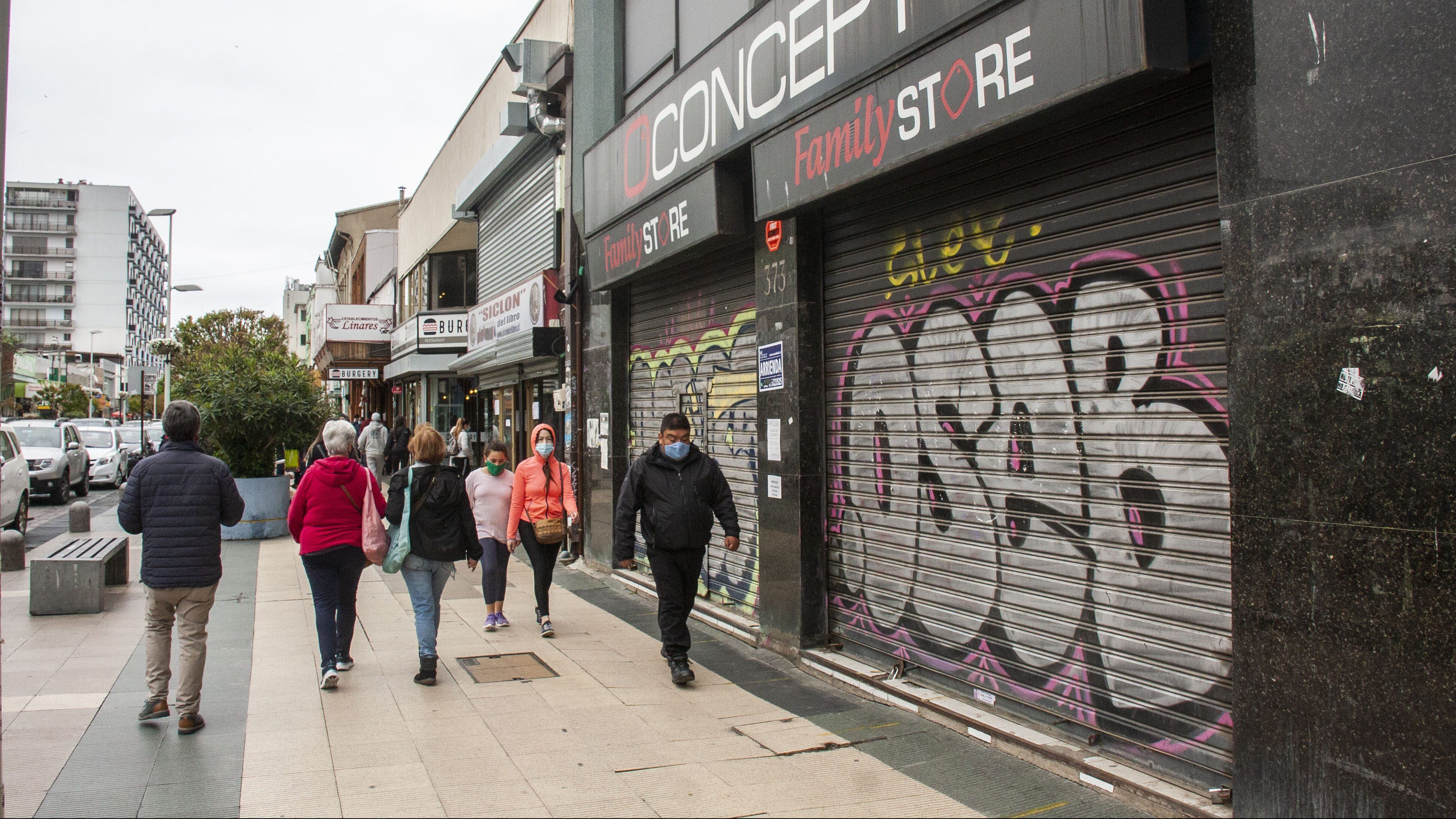 14 DE OCTUBRE DE 2020 / VIA DEL MARLocal cerrado en Calle Valparaiso, durante los primeros das de desconfinamiento tras 4 meses de cuarentena que mantuvo a la mayora del comercio local cerrado, y que implico el cierre definitivo de 540 locales
FOTO: MIGUEL MOYA / AGENCIAUNO
