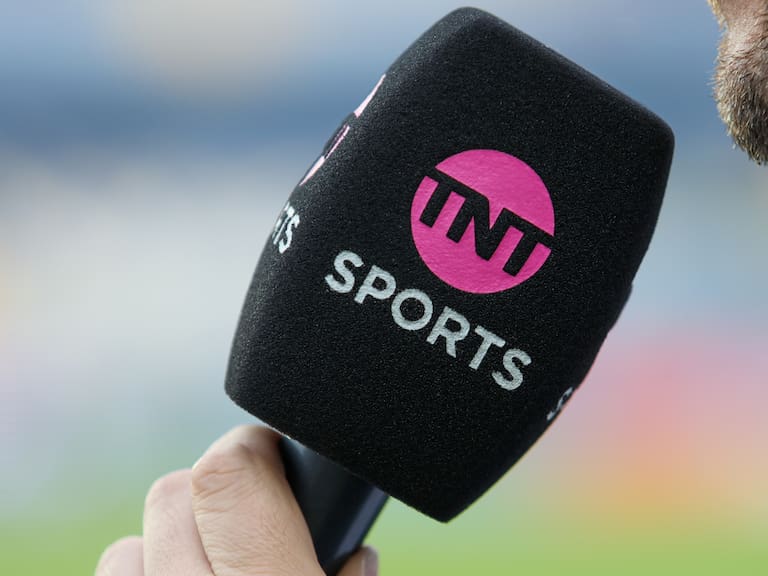 Insólita expulsión en el fútbol chileno: DT recibió tarjeta roja por sus dichos a TNT Sports en el entretiempo