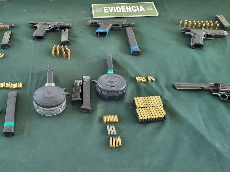 Así fue el operativo de Carabineros que terminó con decomiso de significativo arsenal de armas y drogas