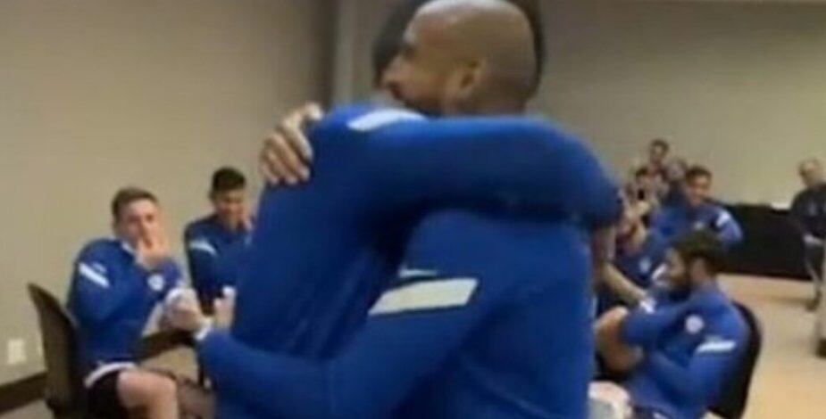 Guarello y Bonvallet se abrazaron como Vidal y Bravo