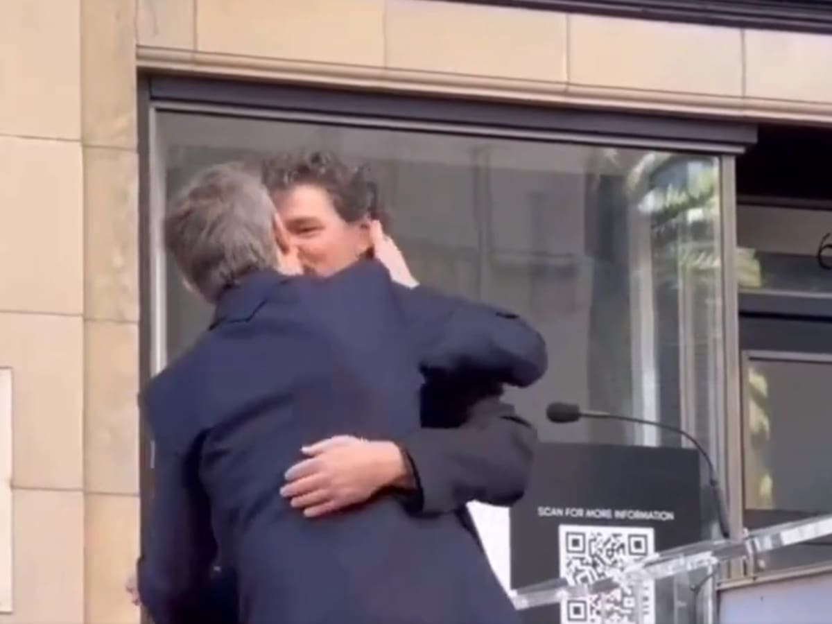Pedro Pascal se besa con importante actor de Hollywood y genera locura en redes sociales