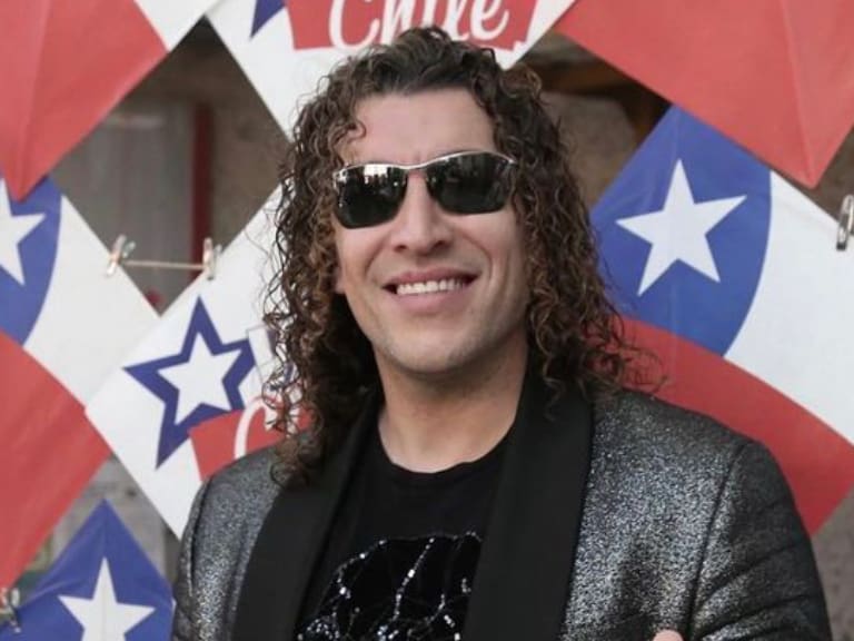 «Brígido»: Leo Rey hizo una divertida broma a los pasajeros del aeropuerto de Chiloé