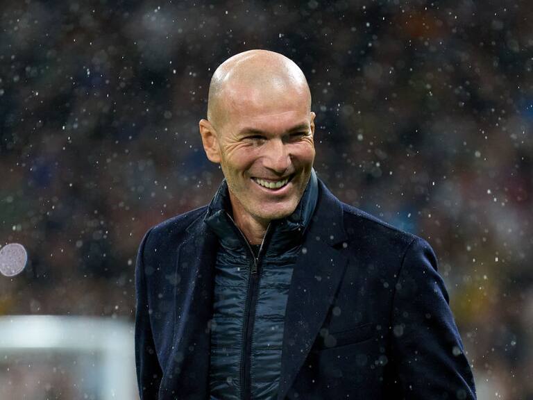 Zinedine Zidane surge como candidato para dirigir a Brasil