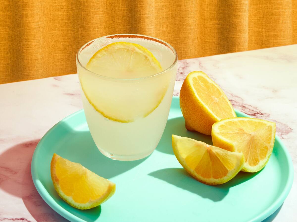 ¿Cuáles son los beneficios si bebo agua de limón todos los días?