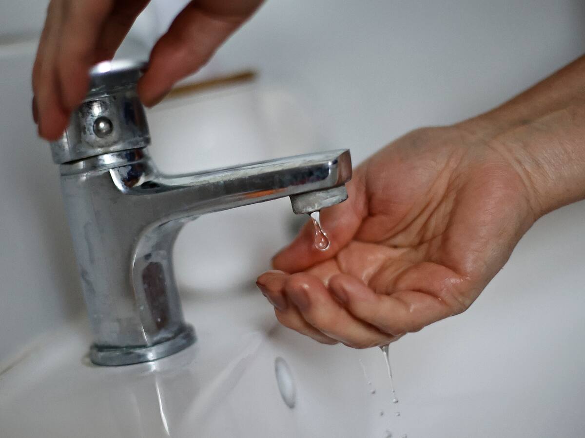 Cómo postular y cuáles son los requisitos para tener un 85% de rebaja en la cuenta de agua potable