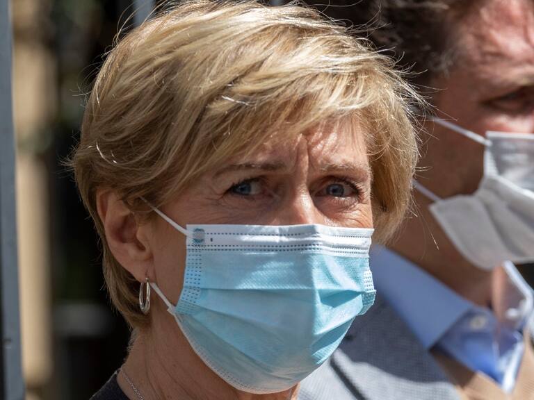 Evelyn Matthei critica operativo del Gobierno en barrio Meiggs: «Se fueron en contra del señor con el pañito cuando la mafia detrás sigue intacta»