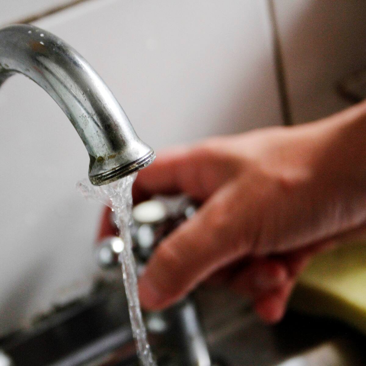 Anuncia corte de agua por 36 horas para 6 comunas de la Región Metropolitana