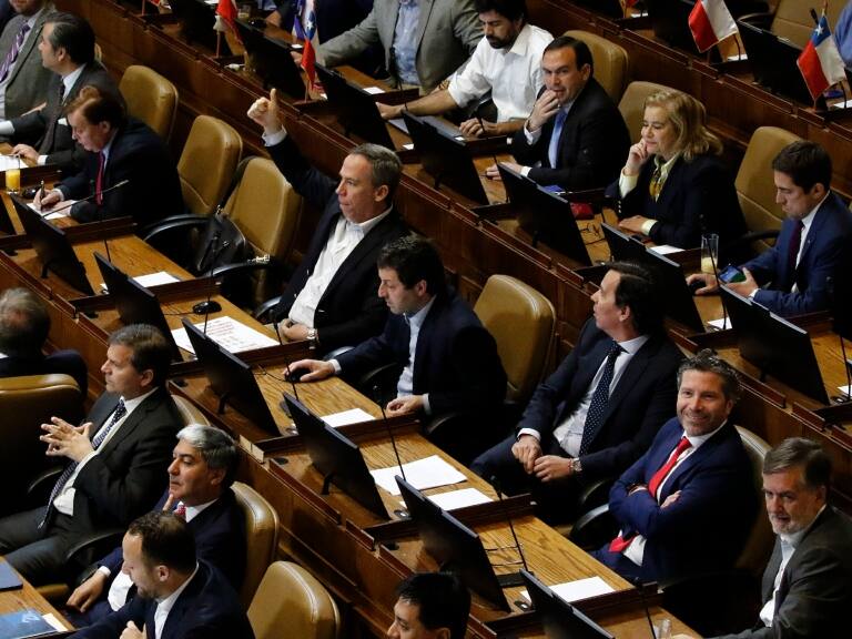 Diputados de oposición se «alegran» por comisión investigadora sobre los indultos