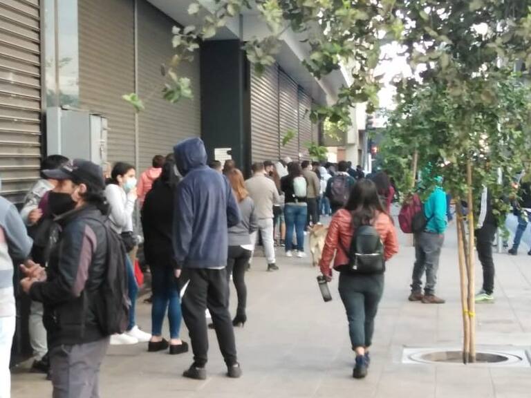 largas filas en tribunales de familia por retiro del 10% para pensiones alimenticias