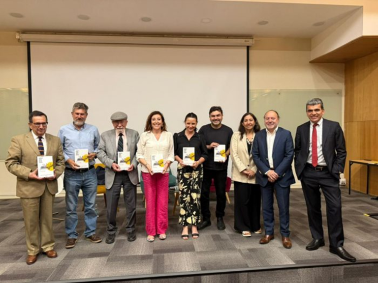 “Manual para salir de la crisis”: La fórmula de 17 expertos que Andrea Arístegui y Gonzalo Montaner proponen para Chile