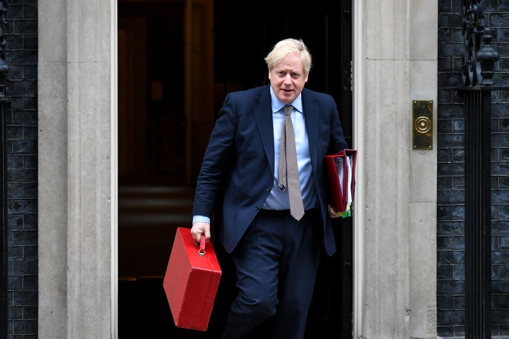 Boris Johnson sale del #10 de Downing Street