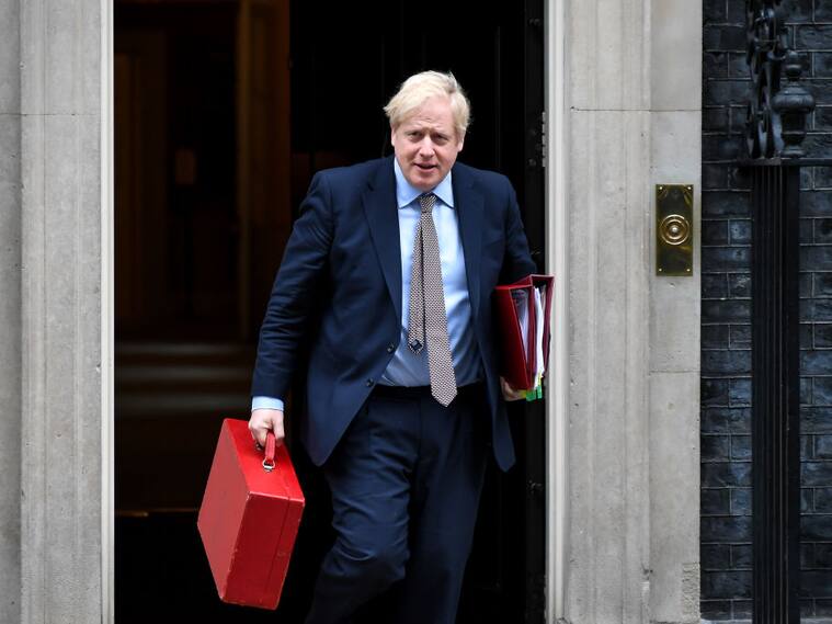 Boris Johnson sale del #10 de Downing Street
