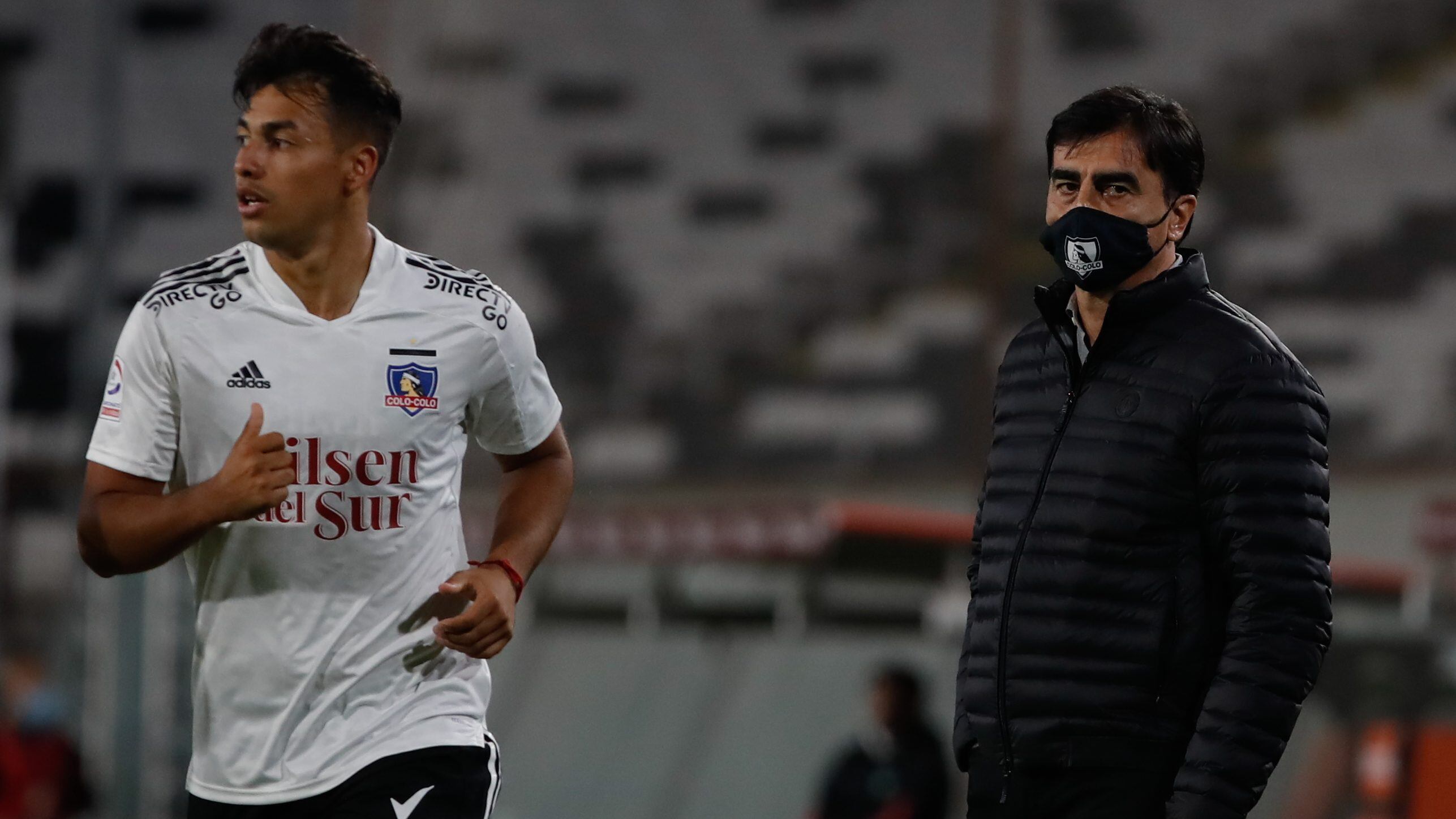11 de Abril del 2021/SANTIAGOEl Director Tecnico de Colo Colo Gustavo Quinteros(c) ,durante el partido valido por la tercera fecha del Campeonato Nacional AFP PlanVital 2021, entre Colo Colo vs O'Higgins, disputado en el Estadio Monumental.
FOTO:FRANCISCO LONGA/AGENCIAUNO