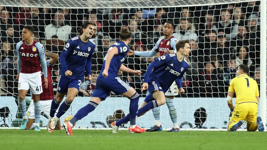 El Leeds United de Marcelo Bielsa rescató un empate ante Aston Villa en un partidazo por la Premier League