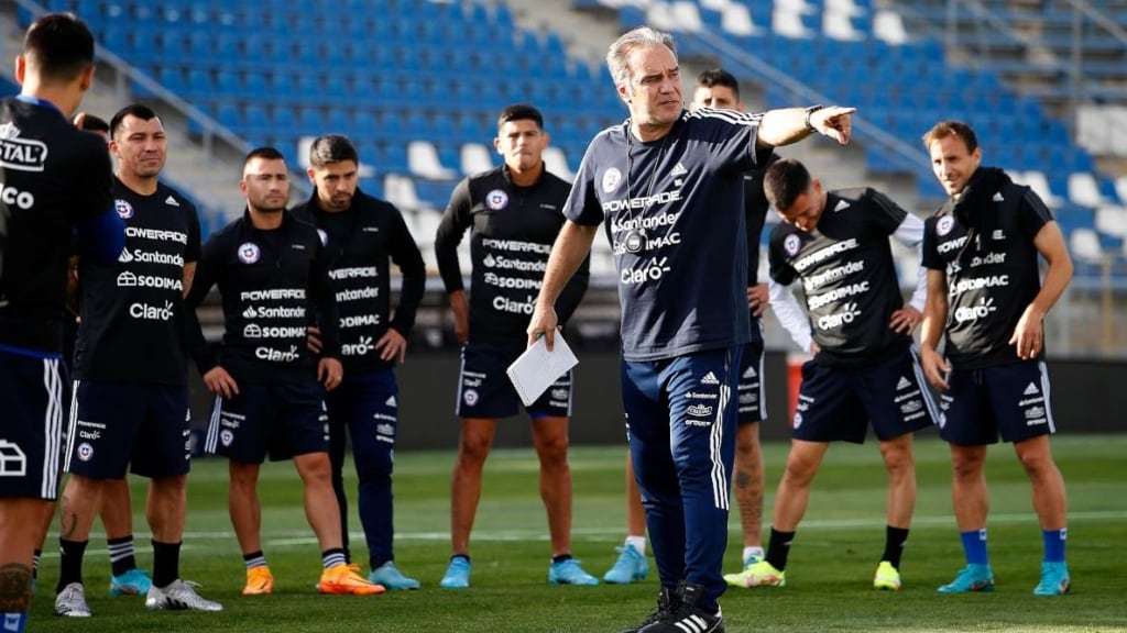 Los cuatro cambios en la formación que prepara Chile para enfrentar a Uruguay en busca del repechaje a Qatar 2022