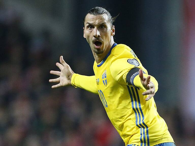 COPENHAGEN, DENMARK - NOVEMBER 17: Zlatan Ibrahimovic of Sweden celebrates scoring his second goal during the UEFA EURO 2016 qualifier play-off second leg match between Denmark and Sweden at Telia Parken stadium on November 17, 2015 in Copenhagen, Denmark. (Photo by Jean Catuffe/Getty Images)