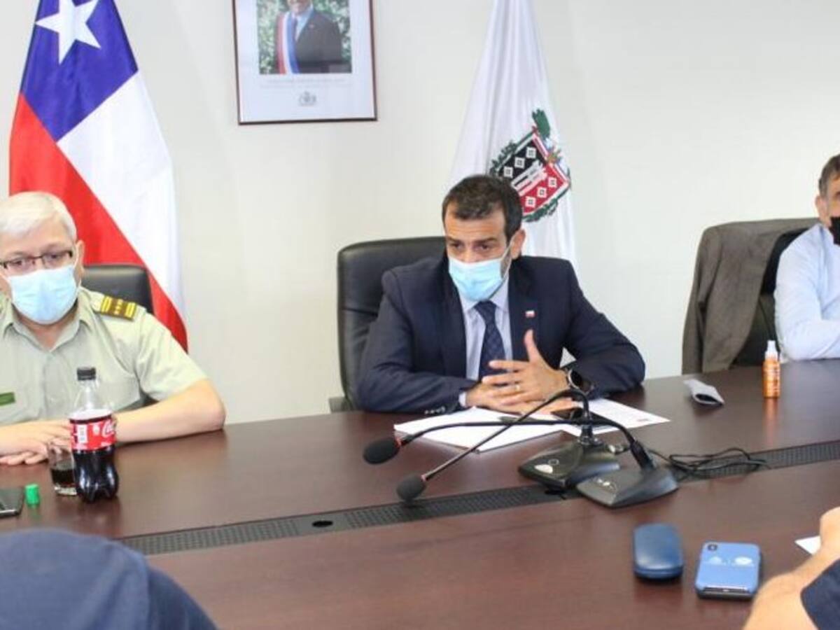 Ministro Delgado se reune con autoridades en La Araucanía tras muertes de detective y agricultor en la zona