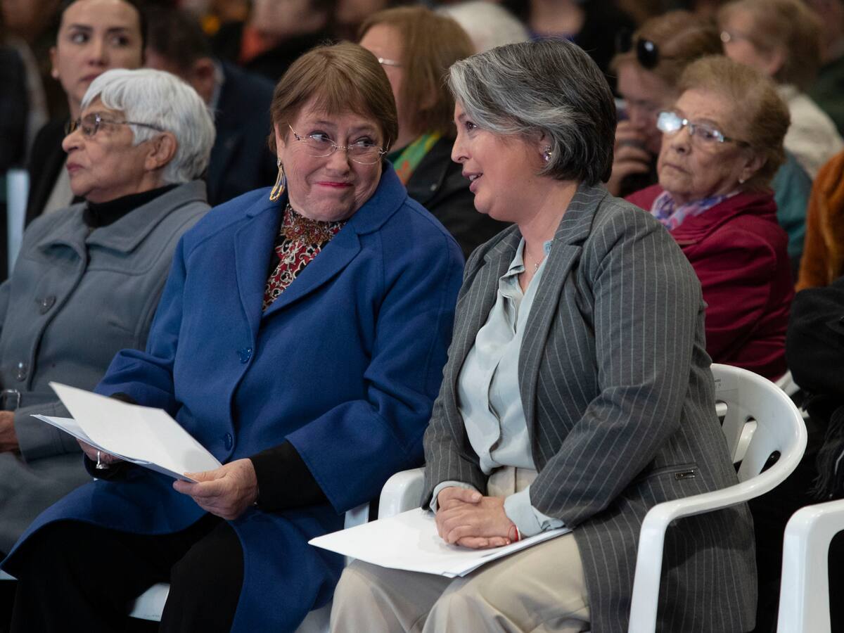 Ministra Jara y posible candidatura presidencial de Michelle Bachelet: “No nos corresponde pronunciarnos, pero sería bonito”