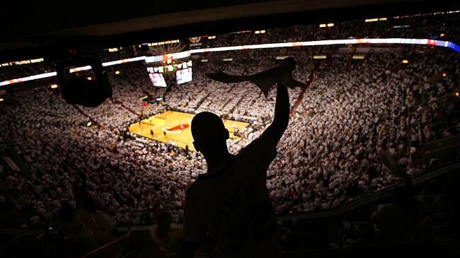 Cartelera partido NBA - playoffs - finales de Conferencia