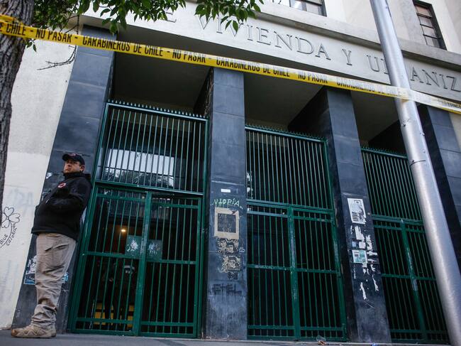 21 DE OCTUBRE DE 2024 / SANTIAGO
Robo frustrado a Cajero Automático dentro de las dependencias del Serviu Metropolitano ubicado en Arturo Prat 48. Los delincuentes mantuvieron por 12 hrs amarrados a los guardias mientras realizaban el delito
FOTO: DIEGO MARTIN/AGENCIAUNO