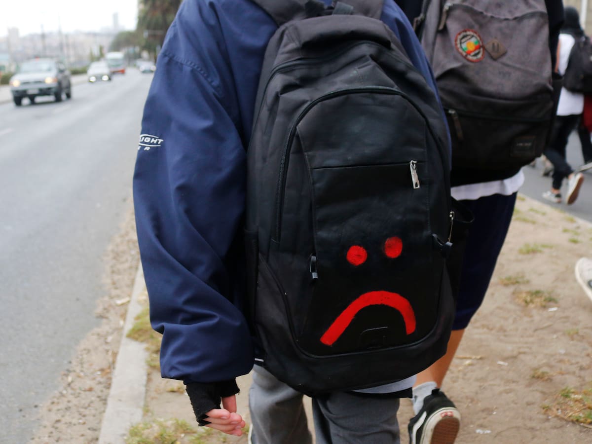 “Escuelas Protegidas”: Cámara vota proyecto que permite revisión de mochilas y endurece sanciones en colegios