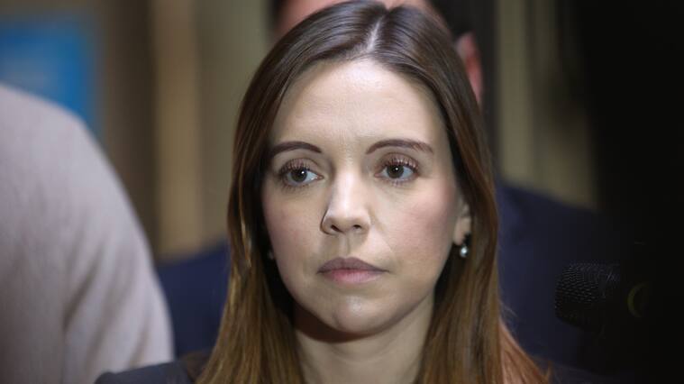 16 de Mayo de 2022/SAN MIGUELLos parlamentarios Camila Flores, Hotuiti Teao, Juan Manuel Fuenzalida y Cristian Araya llegan a la fiscalía Metropolitana Sur para reunirse con Héctor Barros, Fiscal de la zona para analizar las irregularidades en la campaña de Karina Oliva
FOTO: DIEGO MARTIN/AGENCIAUNO