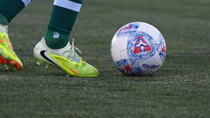 114 futbolistas extranjeros sin permiso de trabajo en Chile: una entró por paso no habilitado y 31 tenían su proceso a medias
