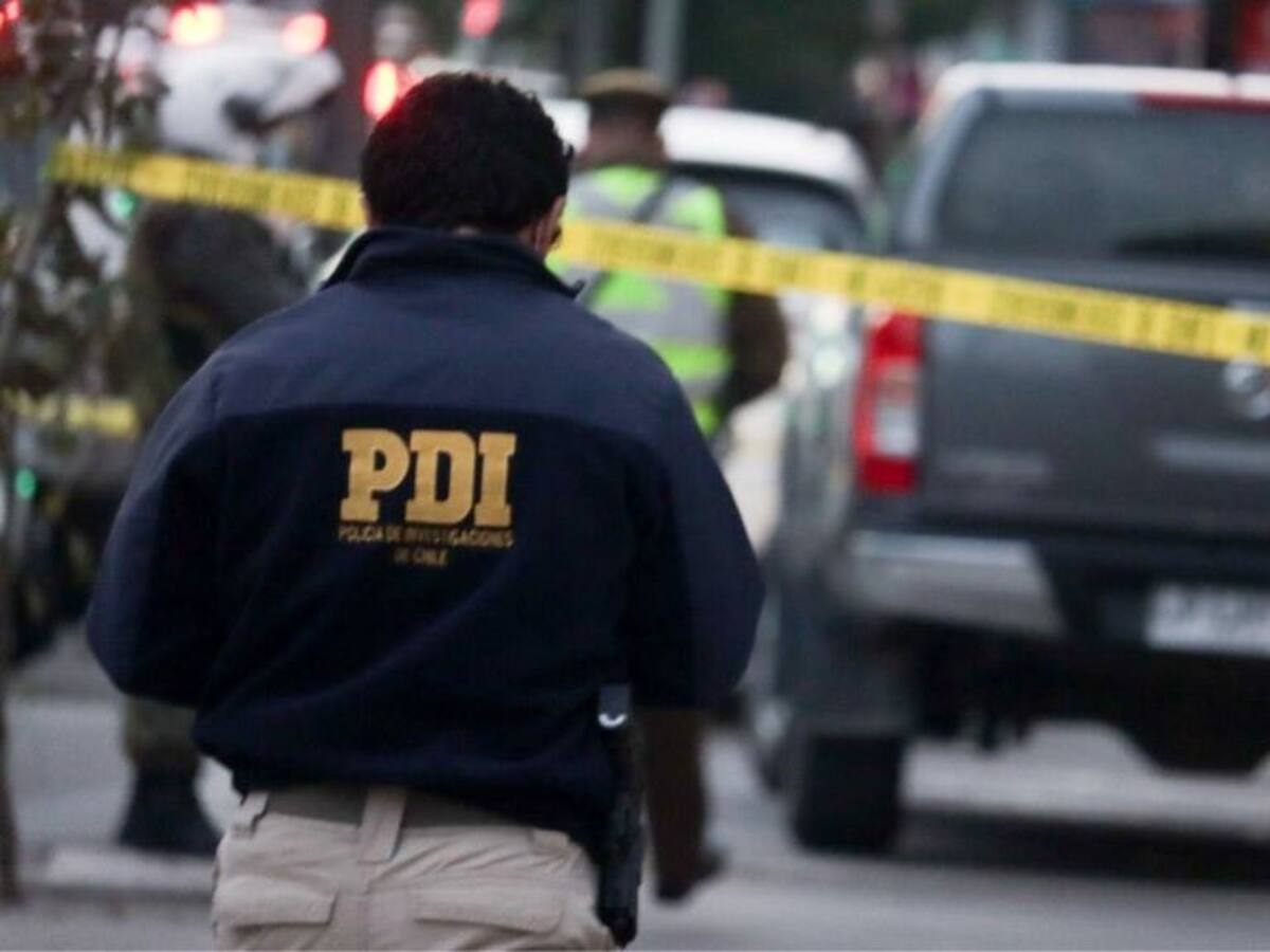 Violento asalto en Quinta Normal: mujer fue lanzada al suelo y arrastrada por los delincuentes