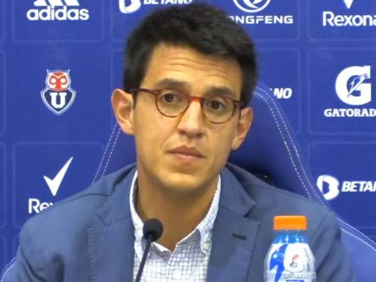 Luis Roggiero y el mercado de pases de la U: "Estamos evaluando incorporar un central más"