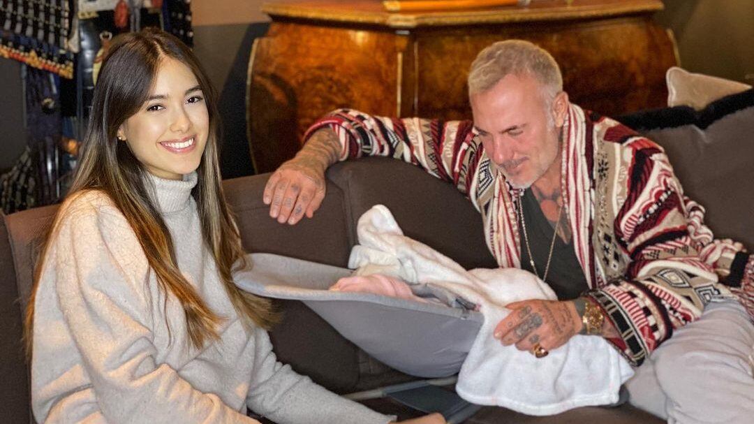 Gianluca Vacchi y Sharon Fonseca