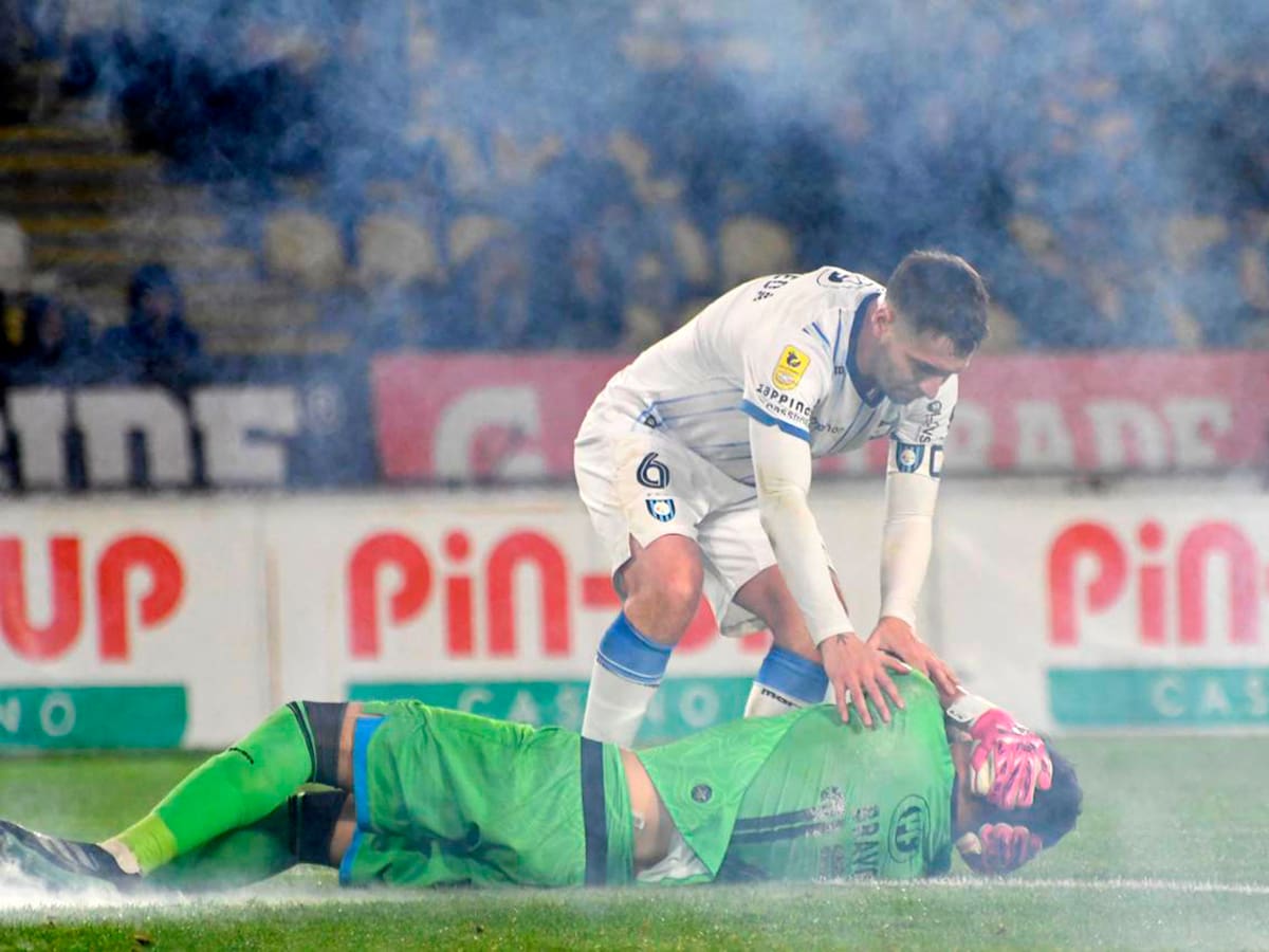 Coquimbo Unido pide disculpas por la agresión de su hinchada al portero de Huachipato: “El club tomará todas las medidas”