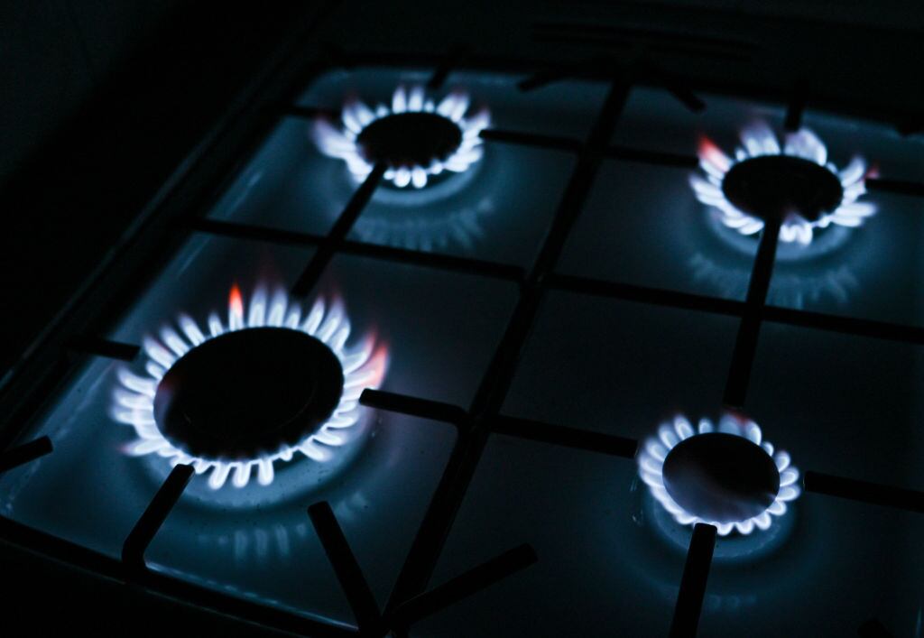 El gas encendido en una cocina como referencia del consumo energético