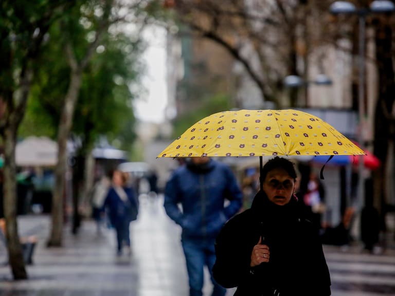 Lluvia en Santiago hoy: confirman a qué hora será el peak de las precipitaciones con posibles tormentas eléctricas