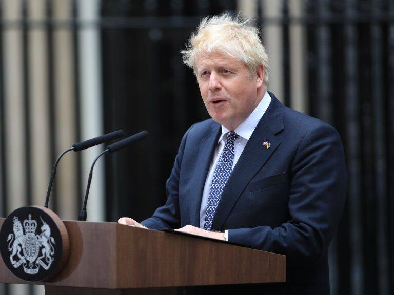 LONDON, ENGLAND - JULY 07: Prime Minister Boris Johnson addresses the nation as he announces his resignation outside 10 Downing Street on July 7, 2022 in London, England. (Photo by Vudi Xhymshiti/Anadolu Agency via Getty Images)