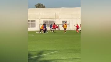 Sin Bravo, La Roja ensaya fórmulas en amistoso contra la Sub 20 en Juan Pinto Durán