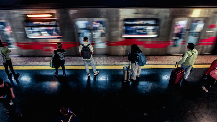 Atención pasajeros: Metro de Santiago suma nueva estación afectada por cambio en “hora punta” este lunes