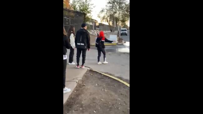 Hinchas de Colo Colo amenazaron a jugadoras del Cacique mientras protestaban contra Blanco y Negro
