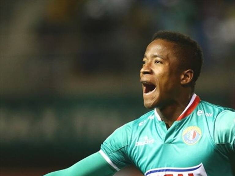 Sergio Santos: De obrero a pesadilla de Universidad de Chile