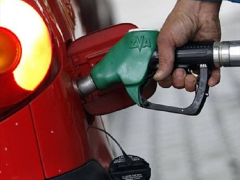 Tras cuatro semanas de precios estancados, ENAP informó que aumentará el valor de los combustibles