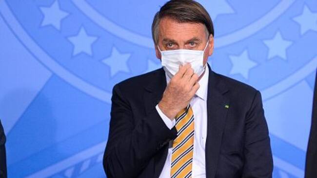 Jair Bolsonaro fue internado de urgencia en Brasil