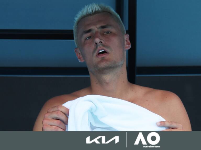 Tenista que advirtió tener covid en pleno partido del Abierto de Australia finalmente dio positivo: «Me siento peor»