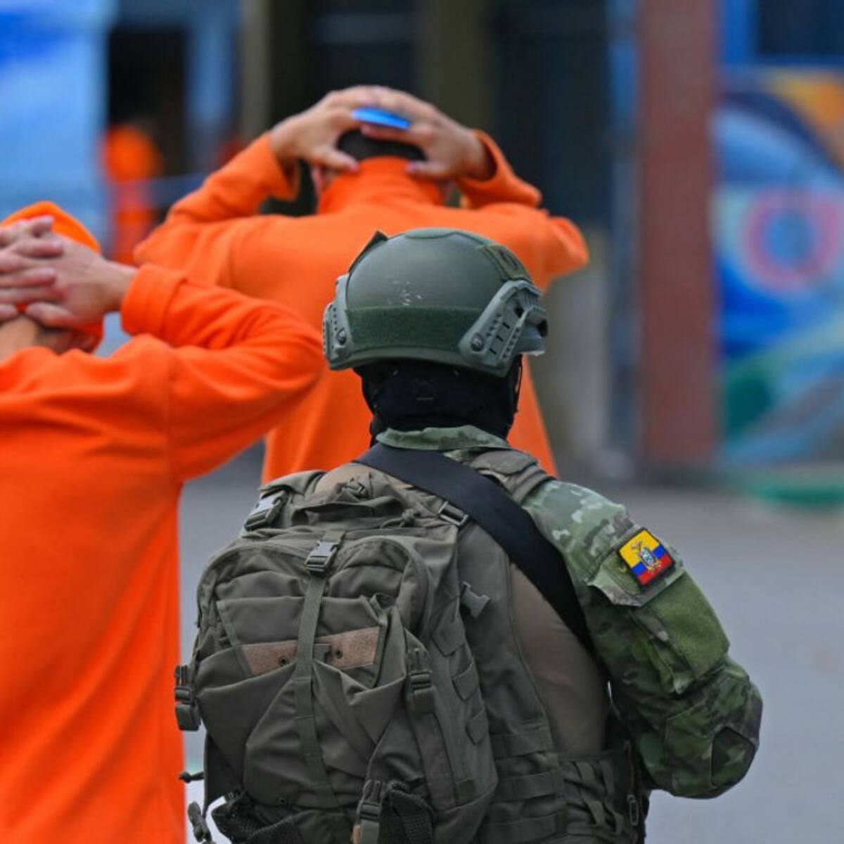 Al menos 27 presos mueren ahorcados en cárcel de Ecuador