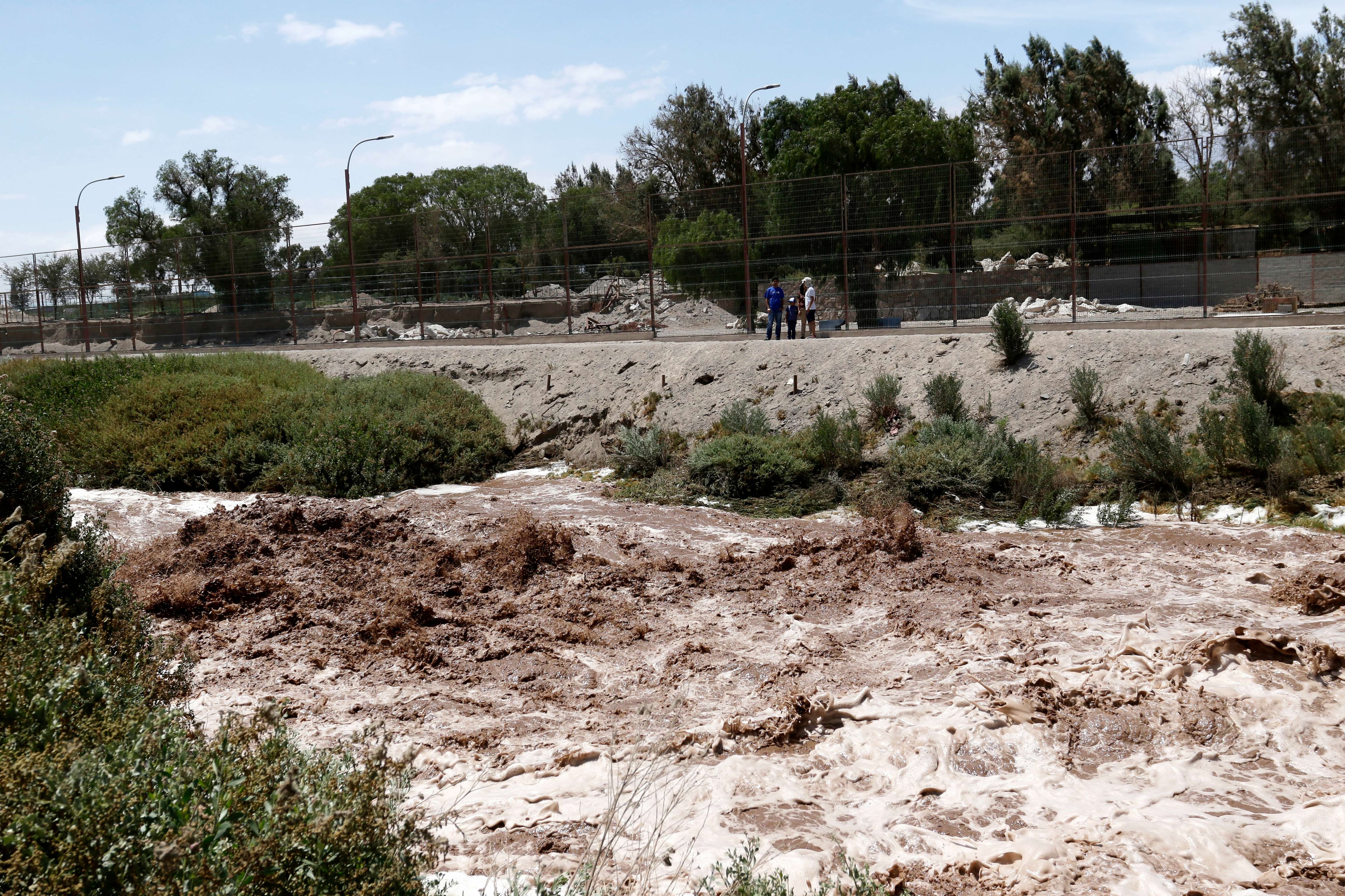 Imagen de archivo de una crecida del Río Loa en 2017.