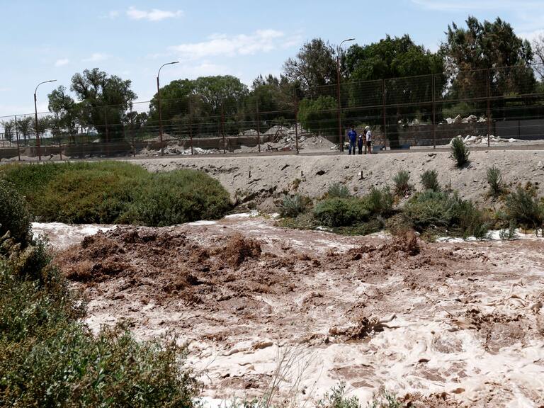 Imagen de archivo de una crecida del Río Loa en 2017.