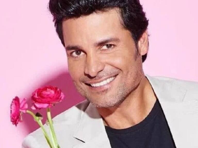 Chayanne pide a sus fans que le envíen memes de él y las respuestas no defraudaron