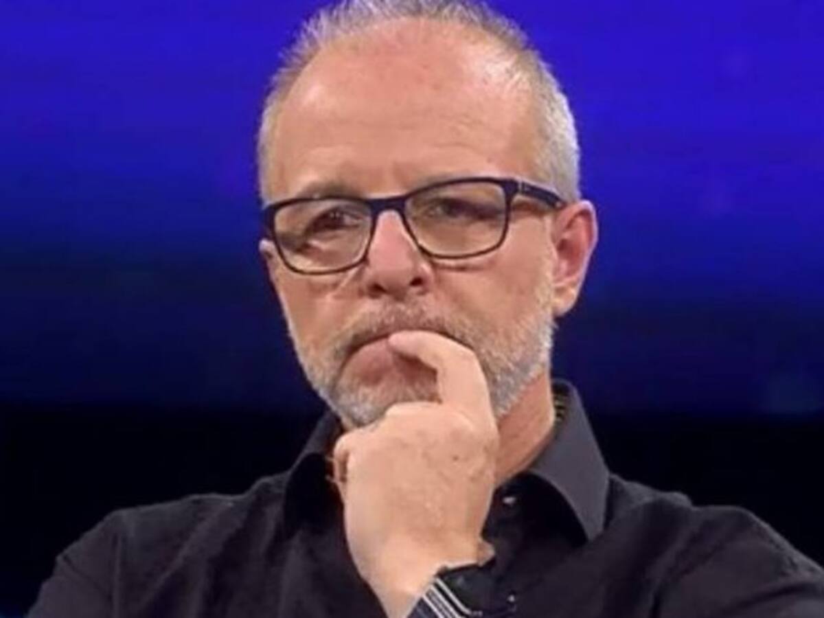 Alberto Plaza aclara foto falsa de su show en Santiago: «Yo la retuiteé»