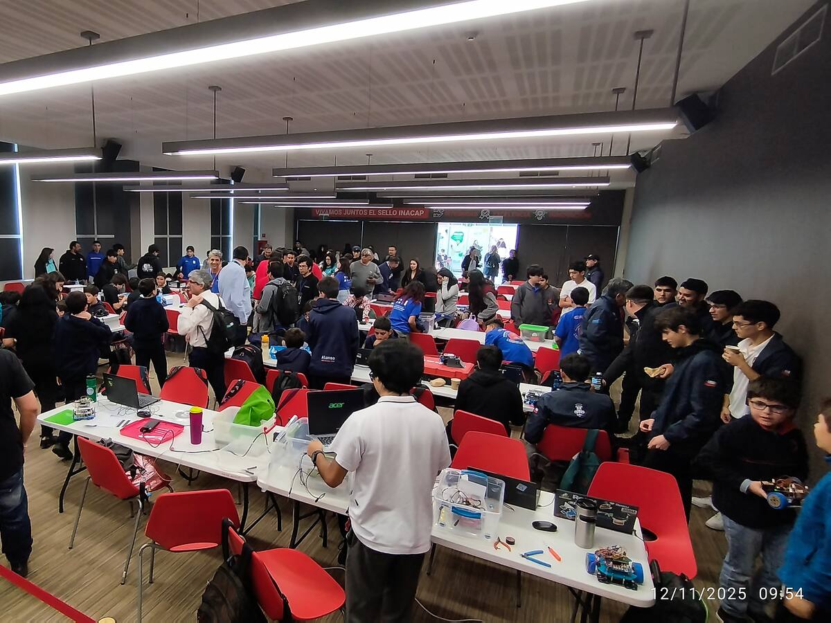 Torneo Nacional de Robótica Escolar: niños bailaron con robots en jornada que reunió a más 700 estudiantes