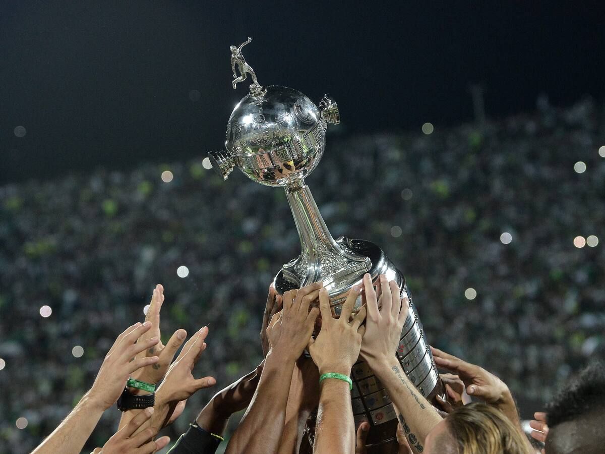 Habrá choque de jugadores chilenos: así quedaron los octavos de final de la Copa Libertadores