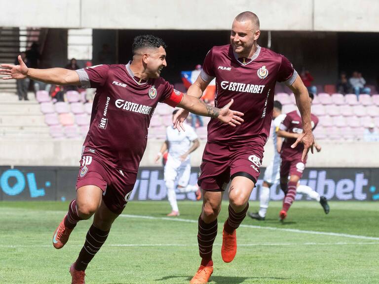 Deportes La Serena derrotó al Audax Italiano en La Portada