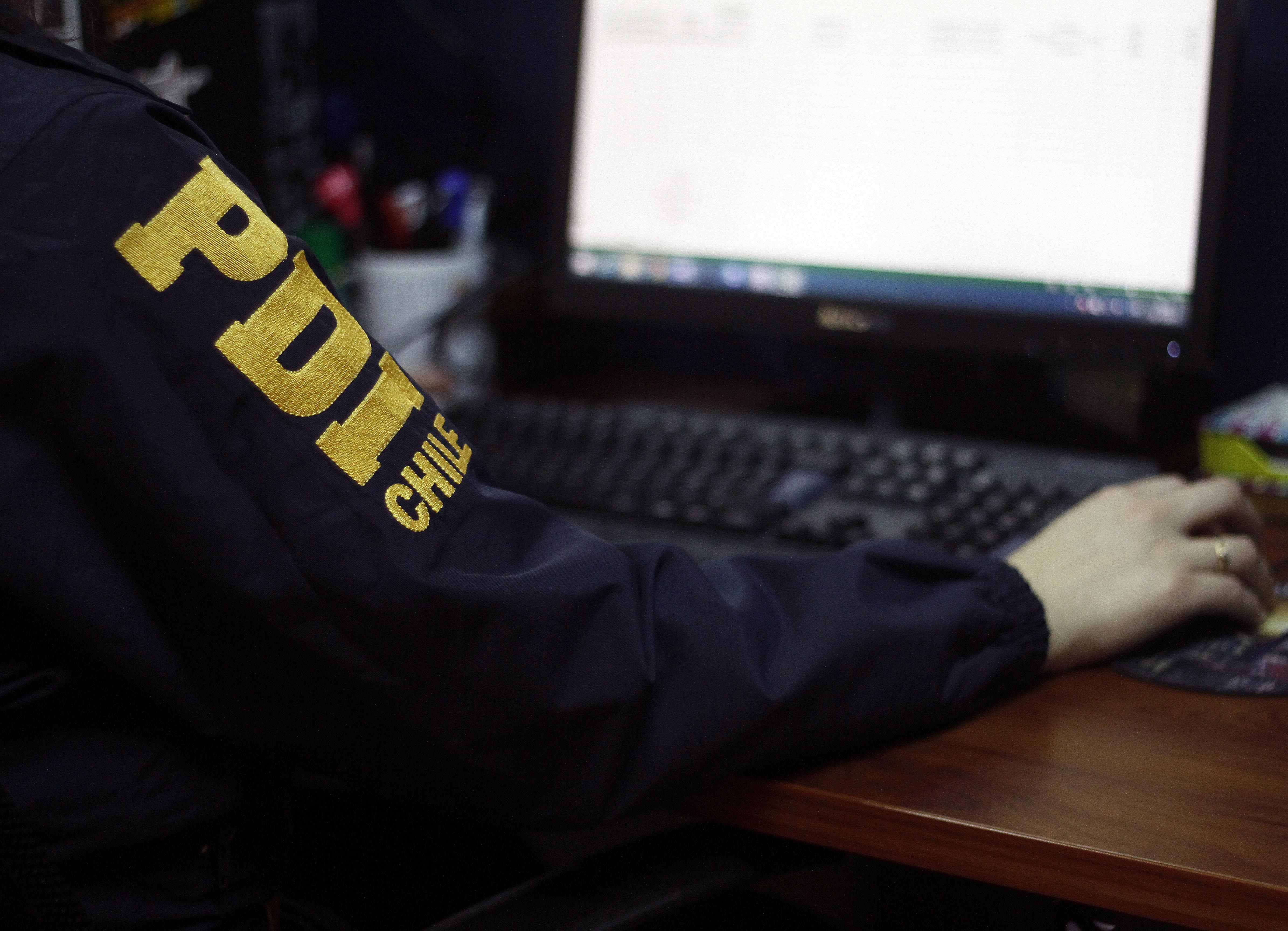 13 de Noviembre de 2015/SANTIAGO El ministro del Interior encabezo reunión en el cuartel Borgoño de la PDI donde se dieron a conocer los resultados del plan microtrafico Cero que combate el trafico de drogas en pequeñas cantidades
FOTO: FRANCISCO CASTILLO D./AGENCIAUNO